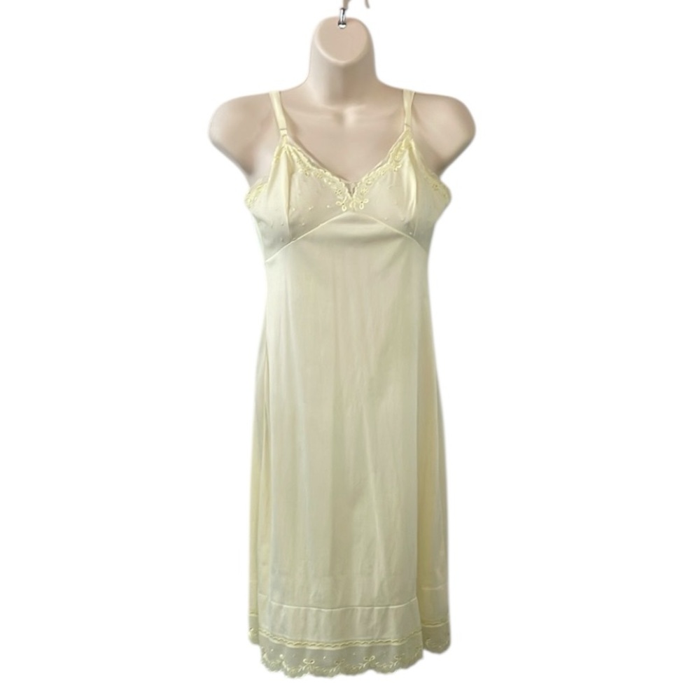 Vintage Kayser Womens‎ Small Sz 34 Full Slip Dress Pale Yellow